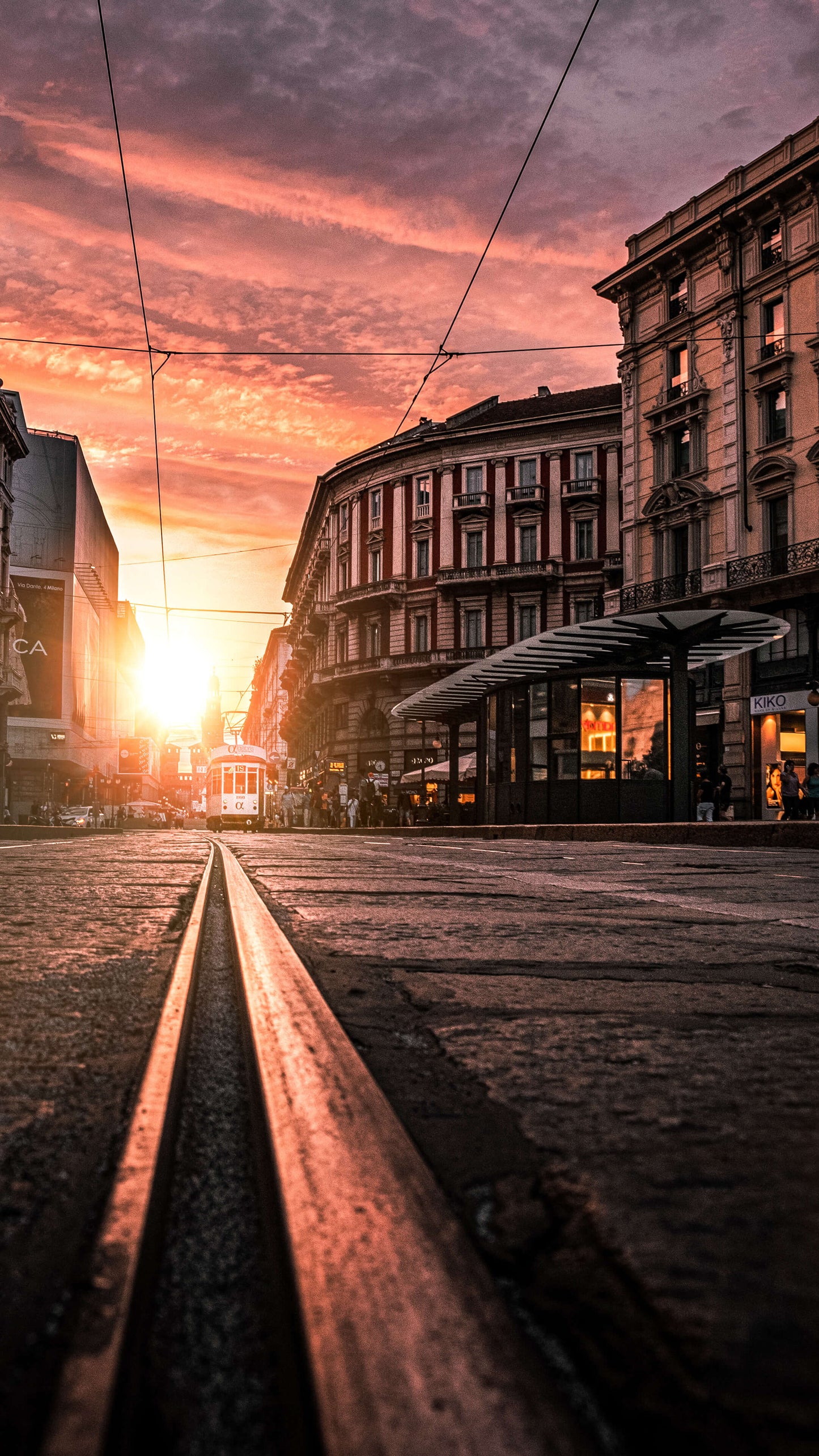 x653 XXL Leinwandbilder Wolke Sonnenaufgang Morgen Strassenbahn Gleis Tram Häuser Stadt Gebäude Fenster Licht Athmosphäre- MEGA XXXL 160X90 CM Leinwandbilder inkl. Holzrahmen