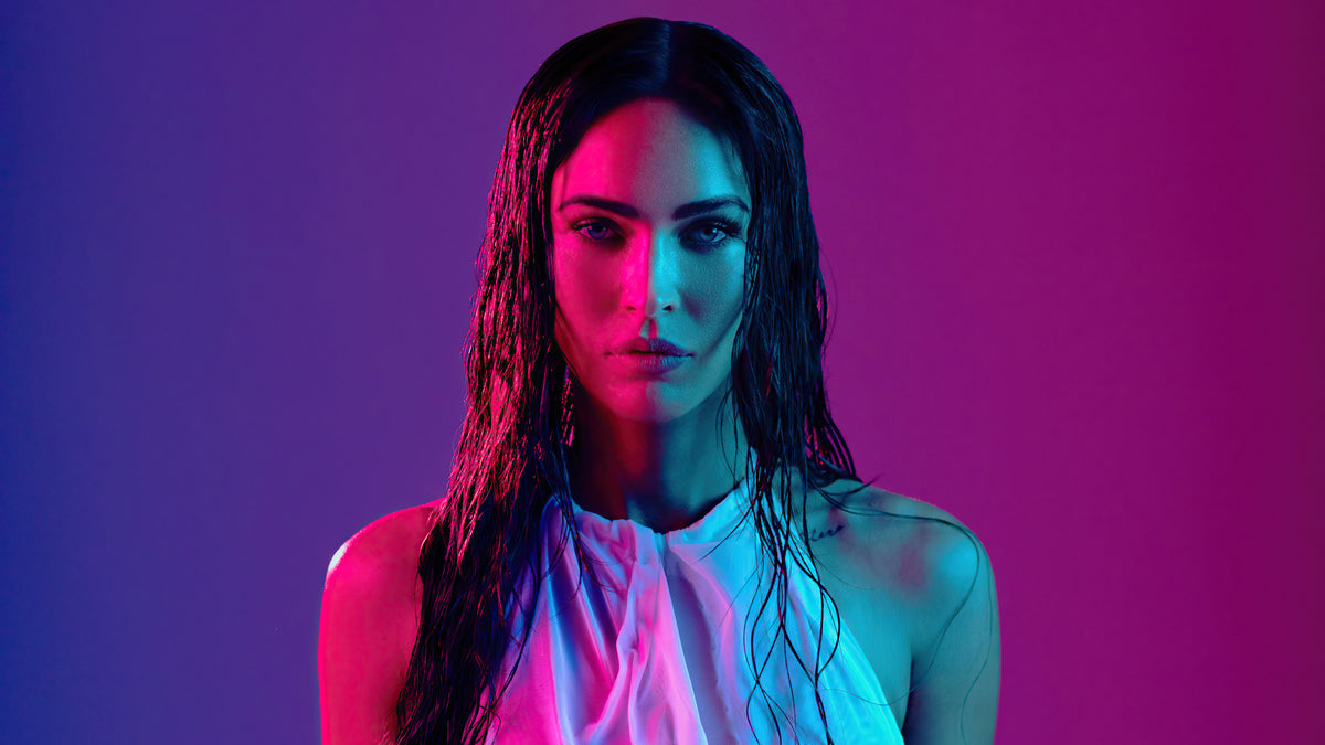 XXL Leinwandbilder Megan Fox Neon Fotoshoot