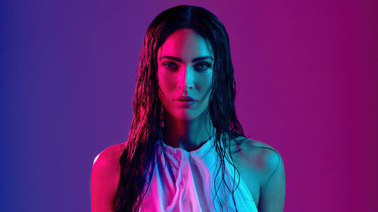XXL Leinwandbilder Megan Fox Neon Fotoshoot